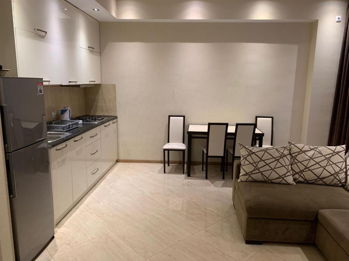 Apartment Three Bedroom In Saburtalo Tiflis Dış mekan fotoğraf