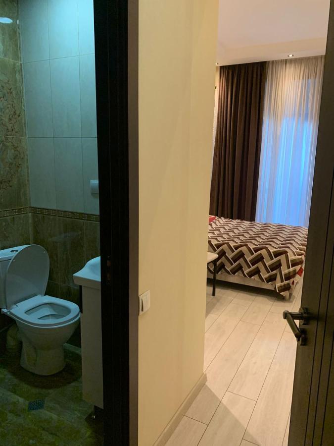 Apartment Three Bedroom In Saburtalo Tiflis Dış mekan fotoğraf
