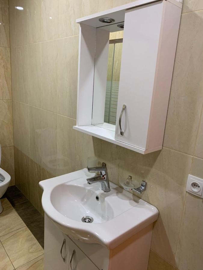 Apartment Three Bedroom In Saburtalo Tiflis Dış mekan fotoğraf